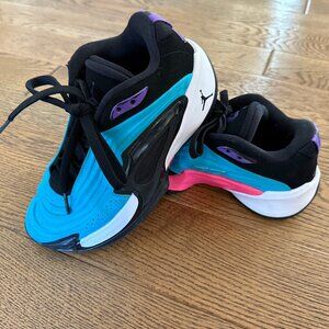 Jordan Luka 3 Basketball Shoes - Youth Size 4